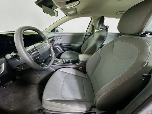 Used 2025 Kia K4 LXS FWD image 13