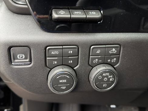 New 2026 Chevrolet Silverado 2500 ZR2 image 18