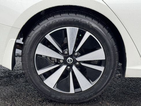 Used 2019 Nissan Altima 2.5 SV image 39