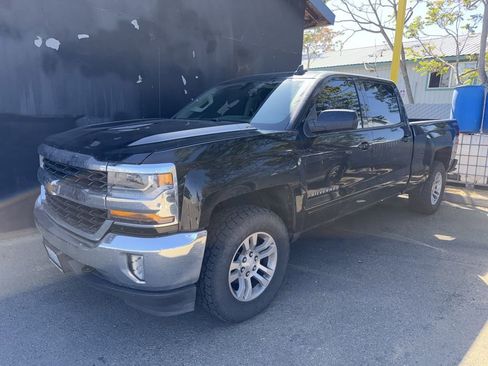 Used 2018 Chevrolet Silverado 1500 LT w/ All Star Edition AWD/4WD image 1