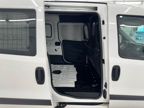 Used 2022 RAM ProMaster City Tradesman FWD image 17