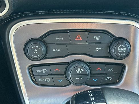 Used 2022 Dodge Challenger SXT w/ Blacktop Package image 21