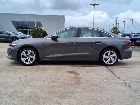 Used 2025 Audi A5 2.0T Premium w/ Convenience Package AWD/4WD image 4