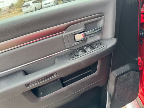 Used 2022 RAM 1500 Classic SLT w/ Electronics Group image 11