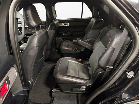 Used 2023 Ford Explorer ST-Line w/ Class IV Trailer Tow Package image 13