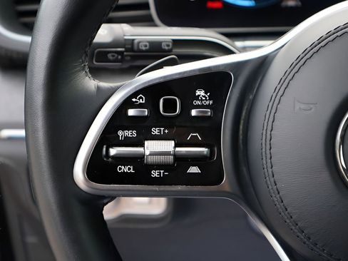Certified 2023 Mercedes-Benz GLS 450 4MATIC image 33