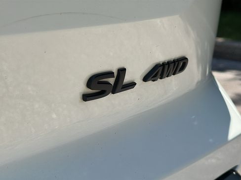 Certified 2024 Nissan Pathfinder SL w/ SL Premium Package AWD/4WD image 9