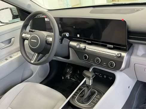 New 2026 Hyundai Kona SE image 19