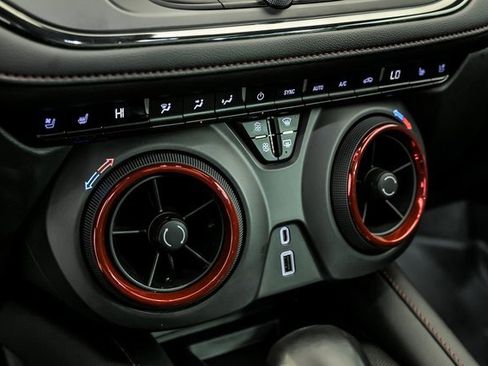 Used 2021 Chevrolet Blazer RS w/ Enhanced Convenience Package image 26