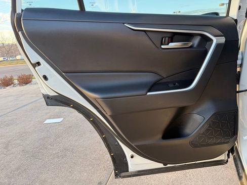 Used 2023 Toyota RAV4 XLE image 21