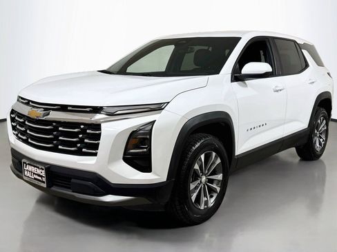 Used 2026 Chevrolet Equinox LT w/ Convenience Package II FWD image 1