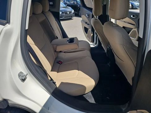 Used 2018 Jeep Compass Sport FWD image 19