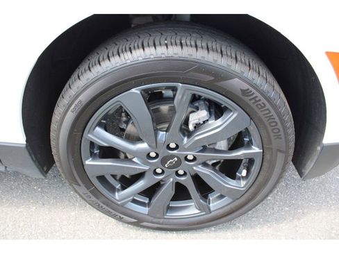 Used 2024 Chevrolet Equinox RS image 32