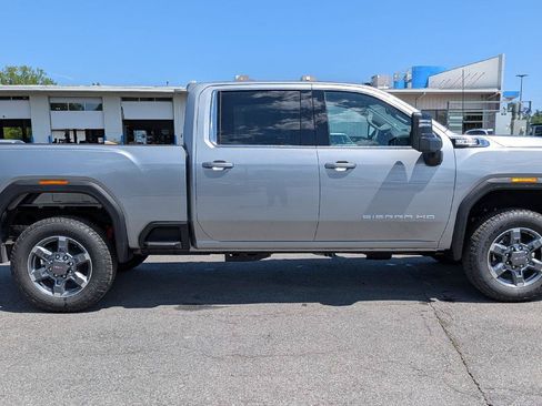 New 2026 GMC Sierra 2500 SLE w/ SLE Value Package; AWD/4WD image 6