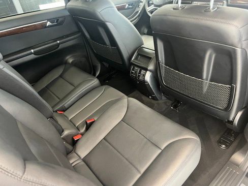 Used 2011 Mercedes-Benz R 350 4MATIC image 40