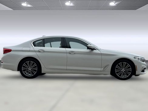 Used 2018 BMW 530i RWD image 7