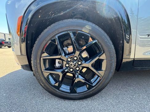Used 2024 Chevrolet Traverse RS w/ LPO, Floor Liner Package AWD/4WD image 13