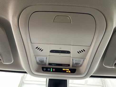 Used 2023 GMC Acadia Denali w/ Denali Technology Package image 26