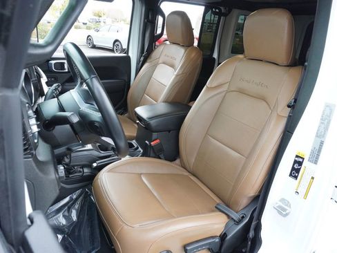 Used 2022 Jeep Wrangler Unlimited Sahara image 14