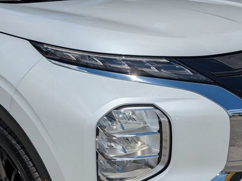 New 2026 Mitsubishi Outlander LE FWD image 10