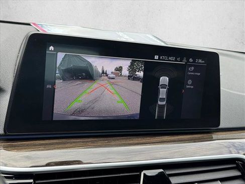 Used 2020 BMW 530i xDrive w/ Premium Package AWD/4WD image 14