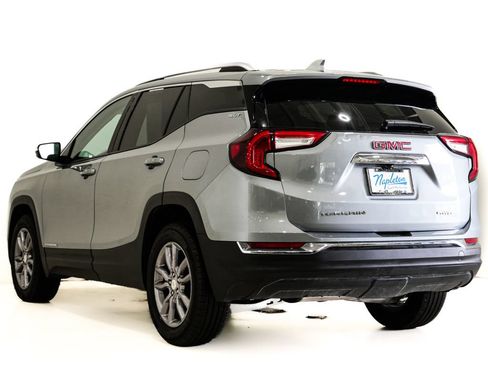 Used 2024 GMC Terrain SLT AWD/4WD image 7
