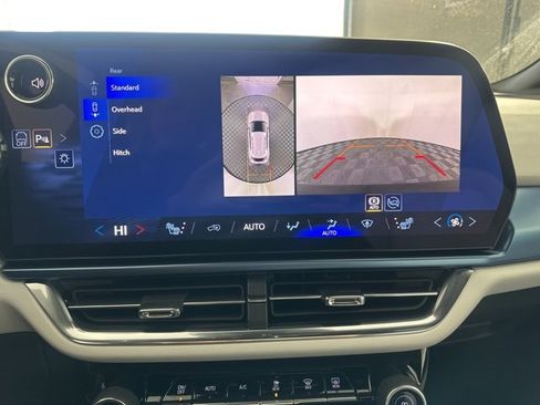 New 2026 Chevrolet Equinox EV LT image 25