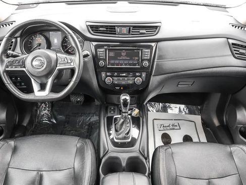 Used 2020 Nissan Rogue SL w/ Premium Package image 32