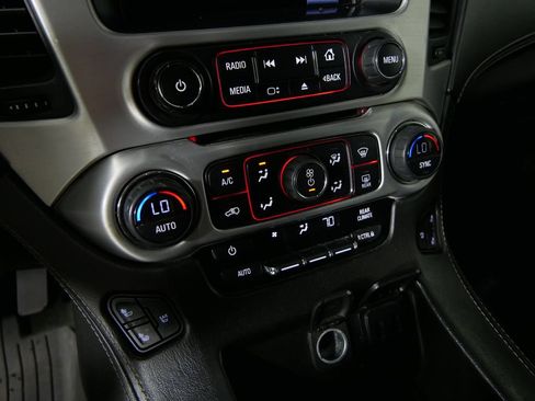 Used 2016 GMC Yukon SLT w/ Open Road Package AWD/4WD image 32