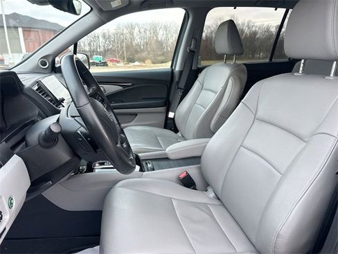 Used 2020 Honda Pilot Touring image 18