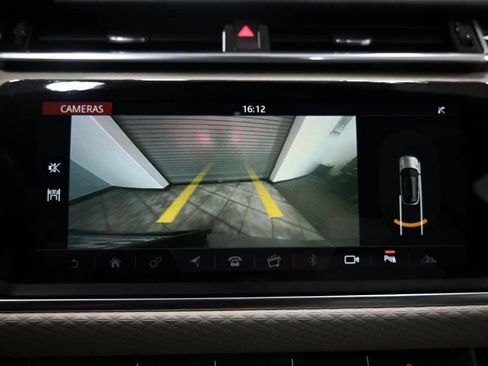 Used 2020 Land Rover Range Rover Velar R-Dynamic S AWD/4WD image 31