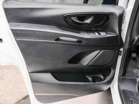 Used 2022 Mercedes-Benz Metris image 19