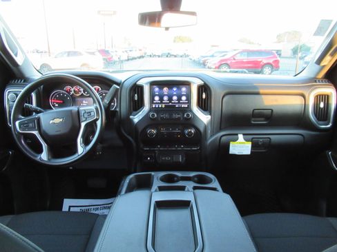Used 2020 Chevrolet Silverado 2500 LT AWD/4WD image 13