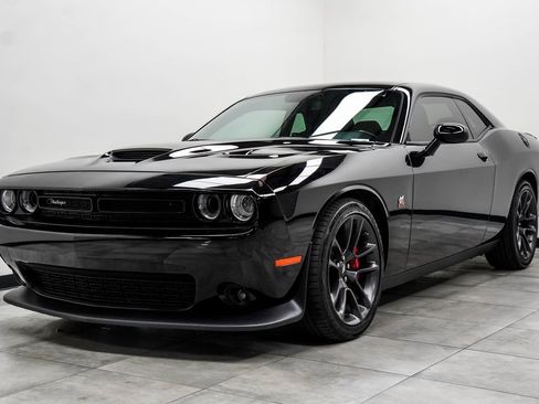 Used 2021 Dodge Challenger R/T Scat Pack image 6