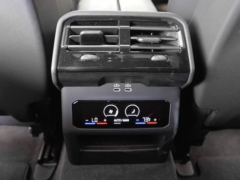 Used 2026 BMW i5 eDrive40 RWD image 10