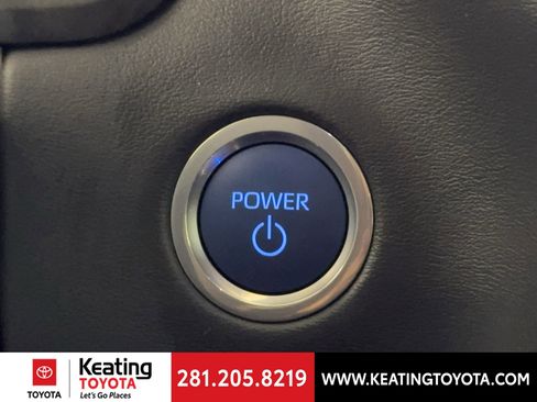 Certified 2024 Toyota Sequoia Platinum image 32