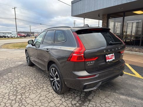Used 2025 Volvo XC60 B5 Plus image 8