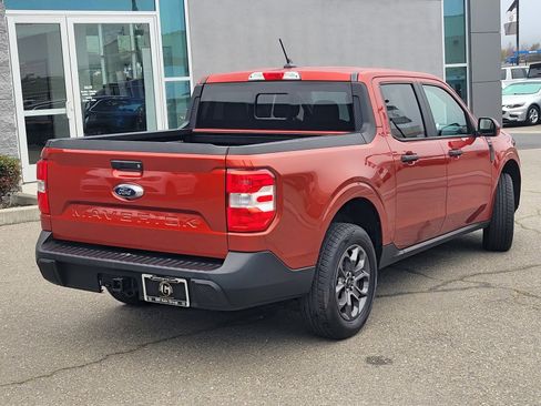 Certified 2022 Ford Maverick XLT w/ XLT Luxury Package image 4