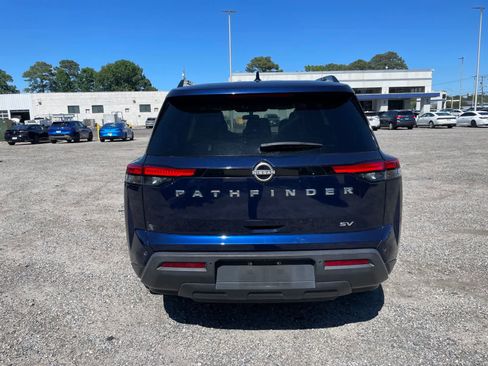 Used 2024 Nissan Pathfinder SV FWD image 4