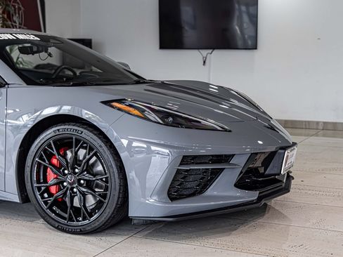 Used 2024 Chevrolet Corvette Stingray Premium Cpe w/ Z51 Performance Package RWD image 3