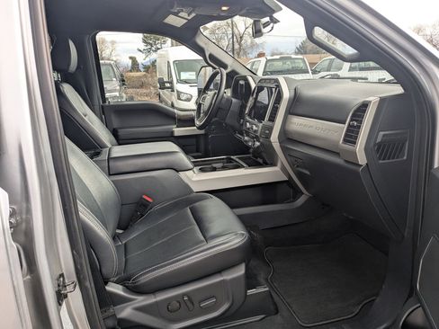 Used 2022 Ford F350 Lariat w/ Lariat Ultimate Package image 32