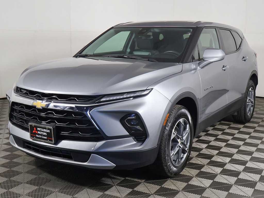 Used 2025 Chevrolet Blazer LT AWD/4WD image 7