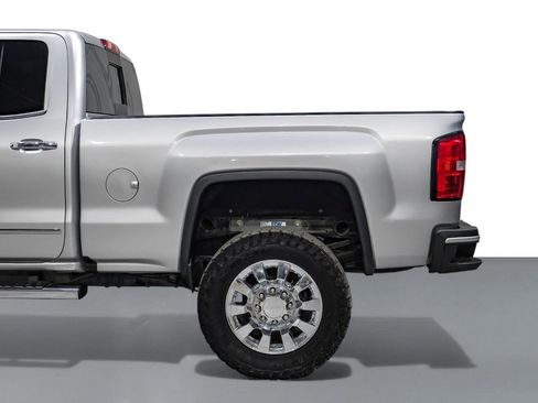 Used 2017 GMC Sierra 2500 Denali w/ Duramax Plus Package image 11