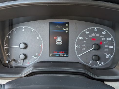 Used 2025 Toyota Corolla Cross L FWD image 19