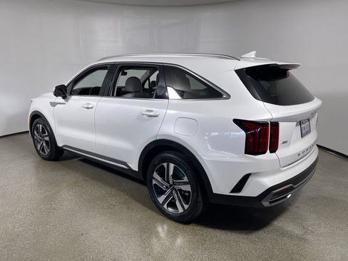 Used 2022 Kia Sorento SX Prestige w/ Panoramic Sunroof Package AWD/4WD image 5