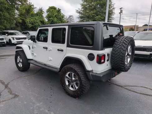 Used 2019 Jeep Wrangler Unlimited Sahara AWD/4WD image 5