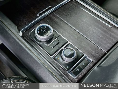 Used 2023 Ford Expedition Platinum AWD/4WD image 20