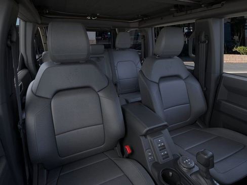 Used 2025 Ford Bronco Outer Banks image 10