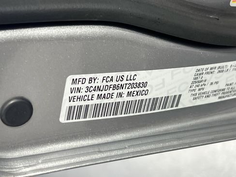 Used 2022 Jeep Compass Latitude AWD/4WD image 30