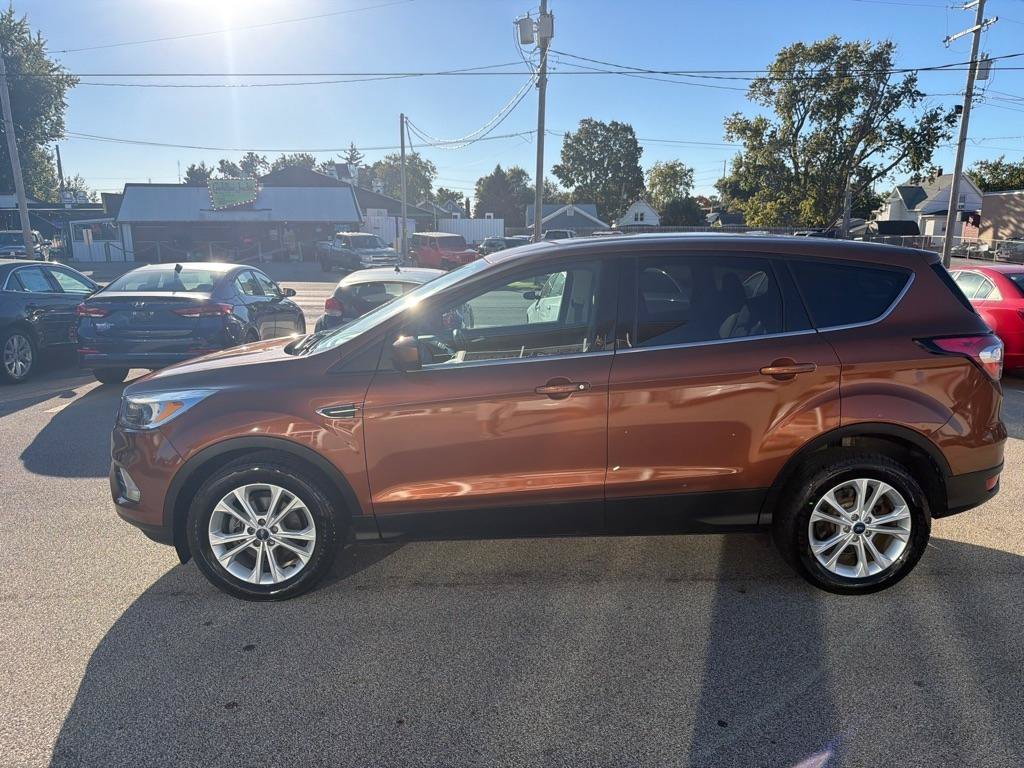 Used 2017 Ford Escape SE FWD image 5